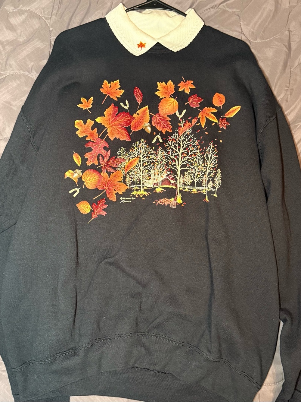 Vintage Black Autumn Leaves Graphic Sweatshirt